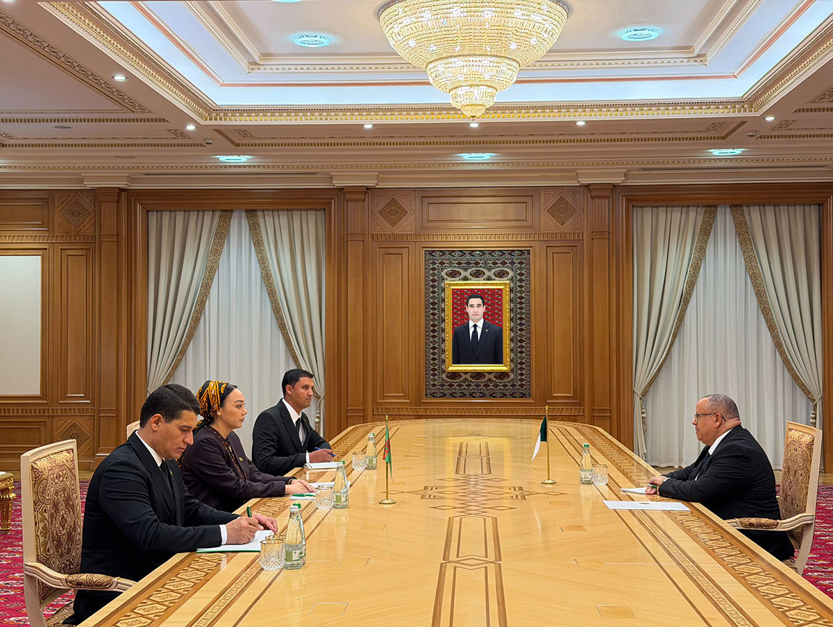 https://tds.gov.tm/assets/news/turkmenistanda-alzir-halk-demokratik-respublikasynyn-adatdan-dasary-we-doly-ygtyyarly-ilcisi-ise-baslady-31-07-2026-12-41-56/u1d2HKVK9V.jpg